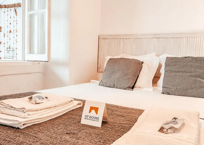 Typical Lisbon Apartment By Gt House